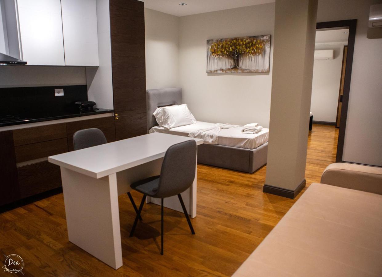 Suite Terrace Rooms & Apartments Korce Exteriér fotografie